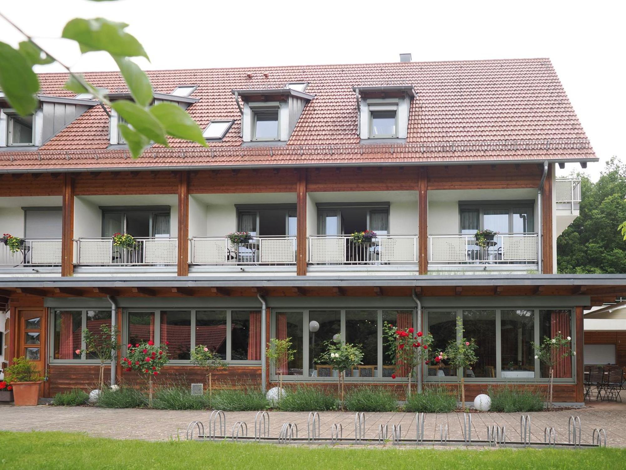 Landhotel Waldheim Pliezhausen Eksteriør billede