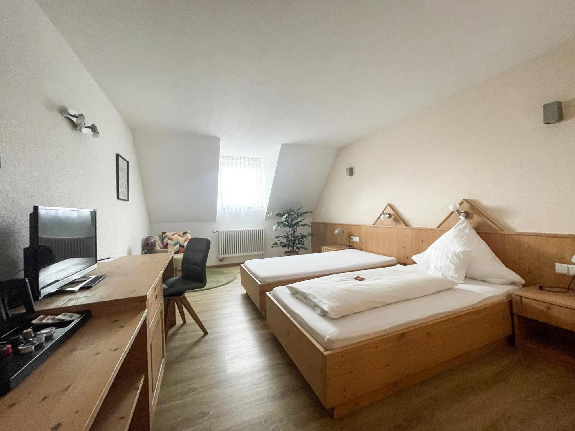 Landhotel Waldheim Pliezhausen Eksteriør billede